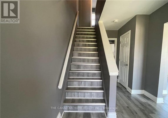 7267 Fern Ave, Niagara Falls (Oldfield), ON 4