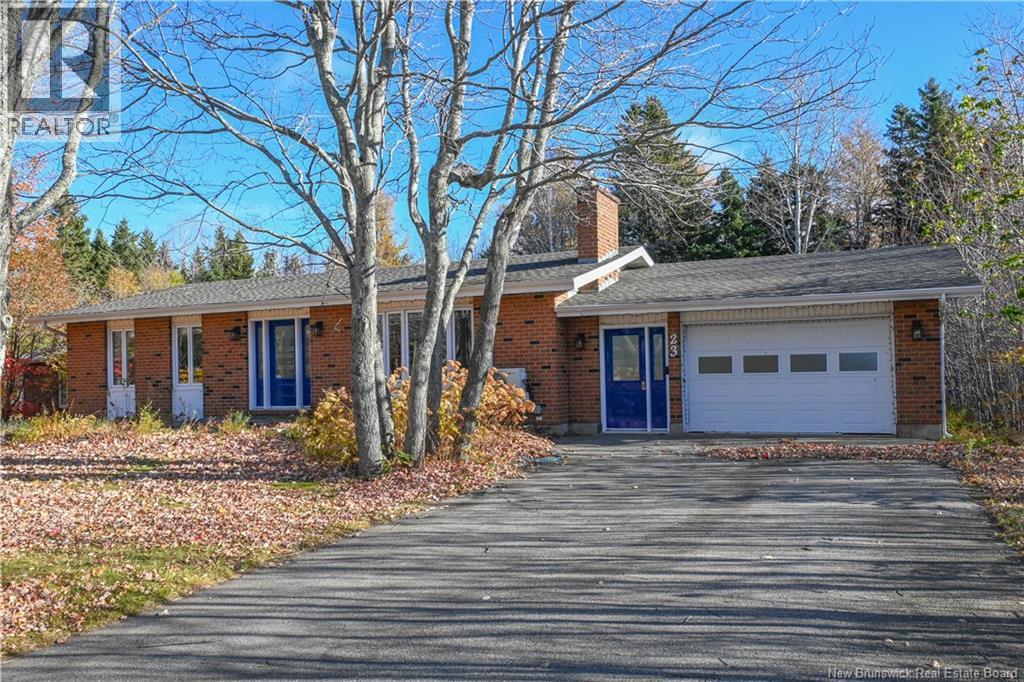 23 DES PATRIOTES STREET, CARAQUET, NB E1W 1B6 - Image 3083330264.jpeg?d=l