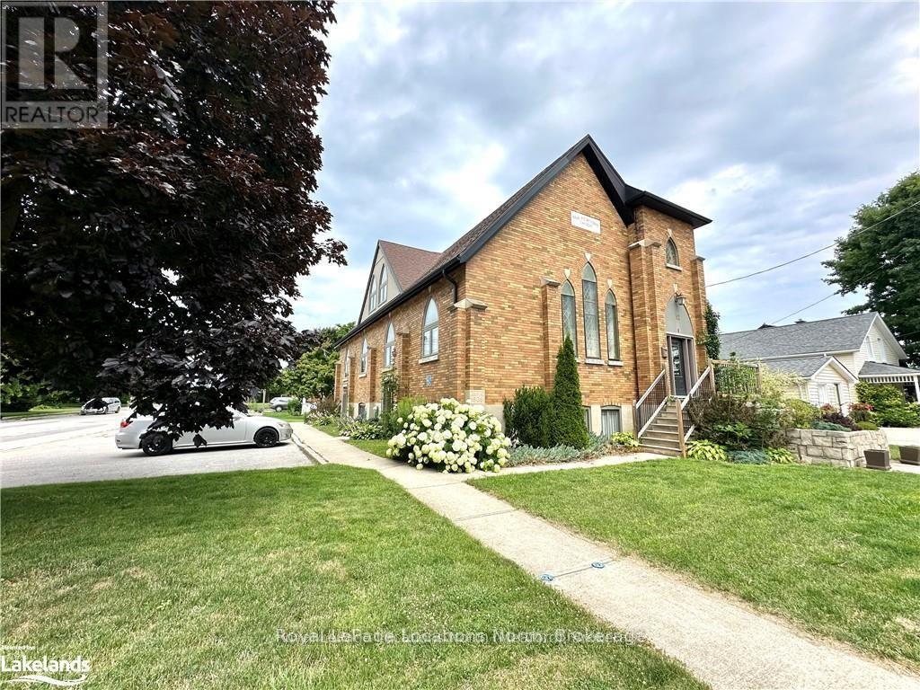 1 - 52 NELSON STREET W