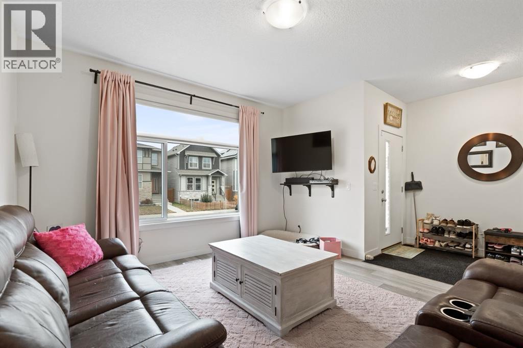 144 Belvedere Green SE