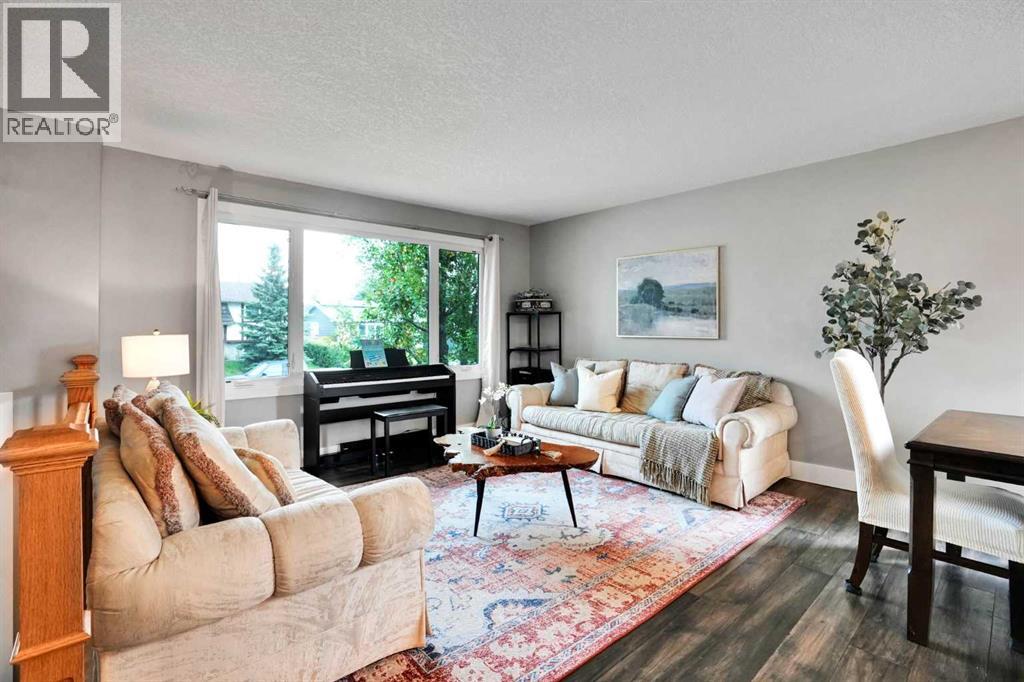 35 Queen Isabella Close SE
