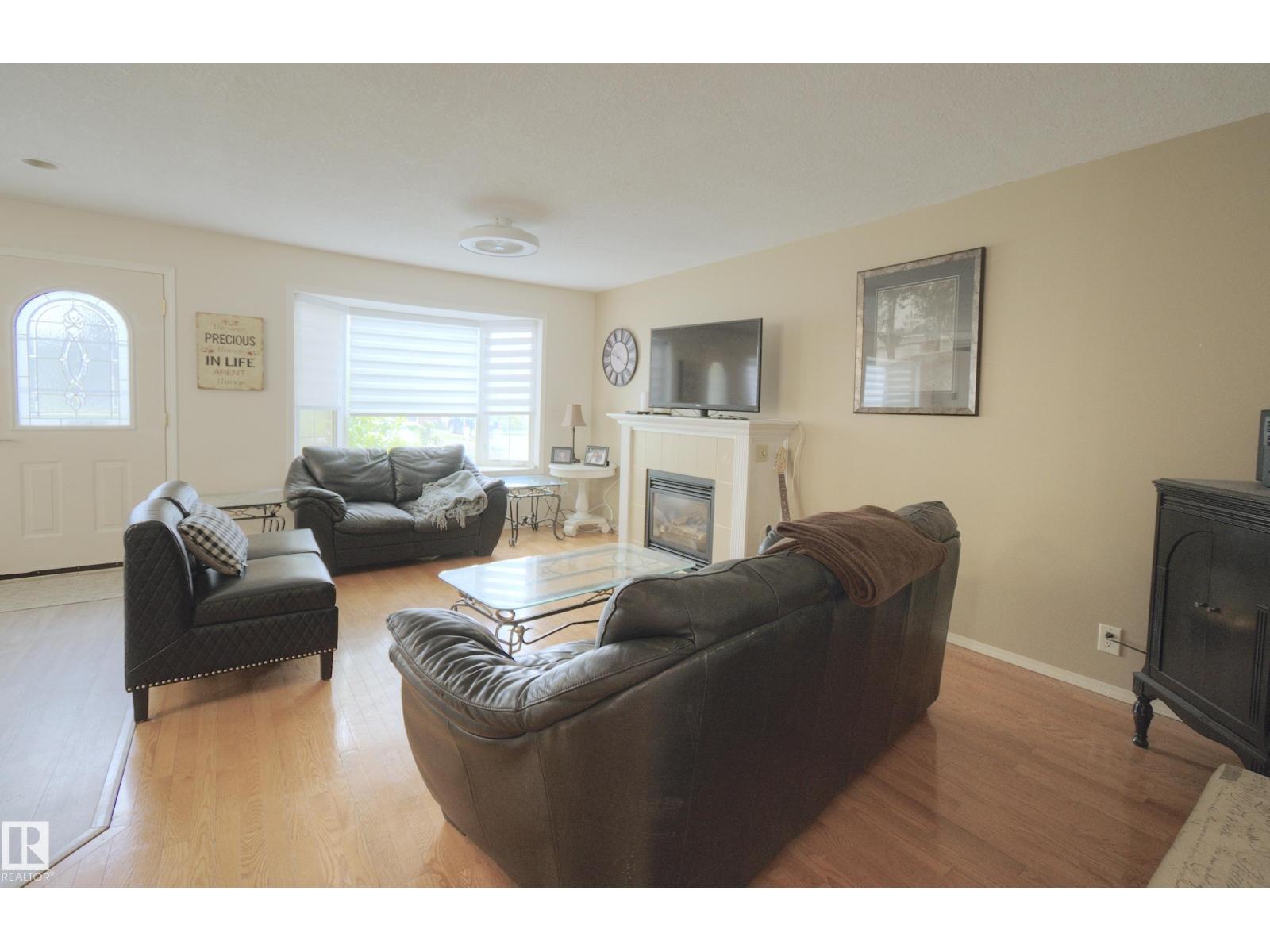 43 WESTLAKE DR