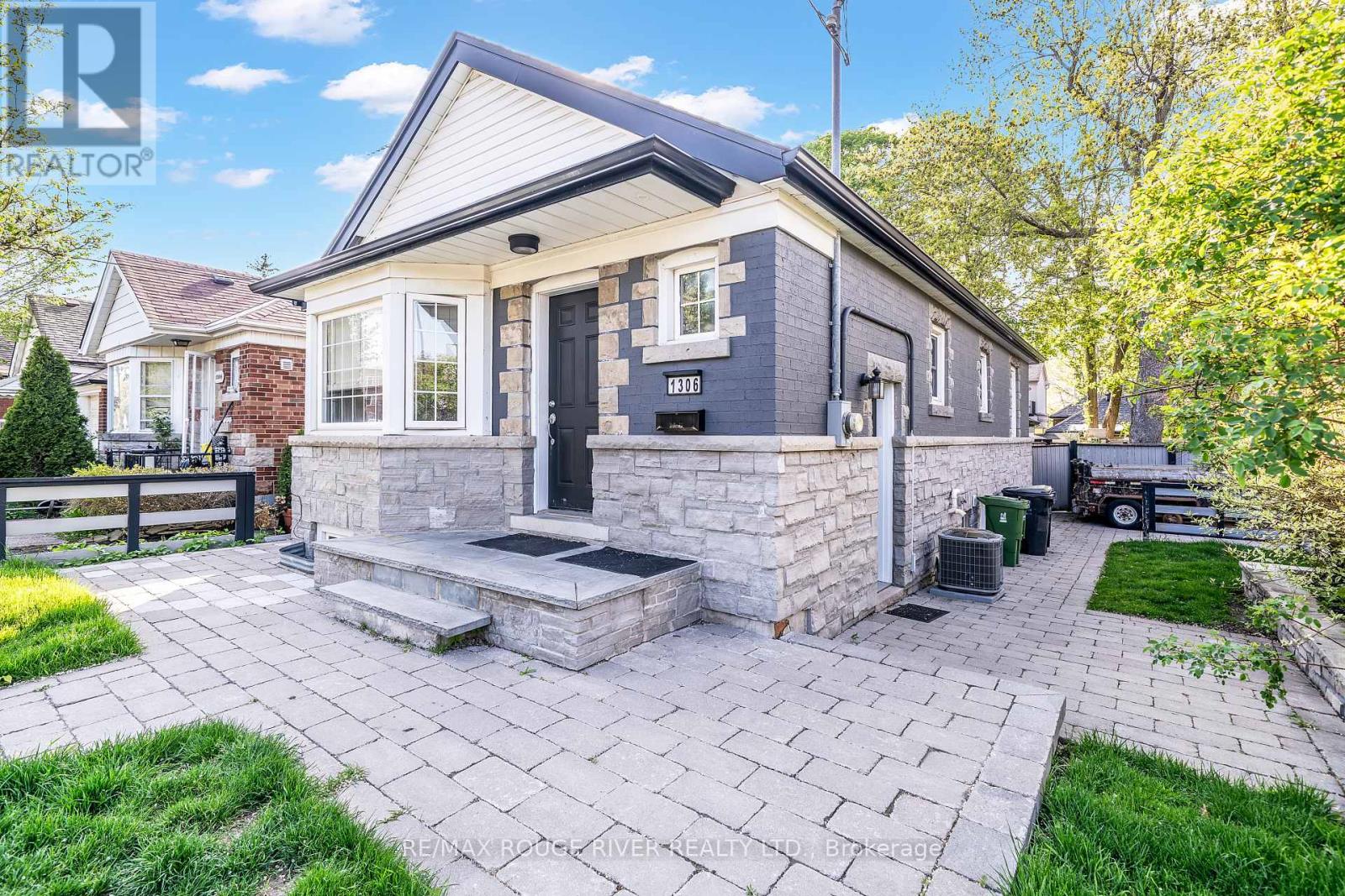 1306 KINGSTON ROAD