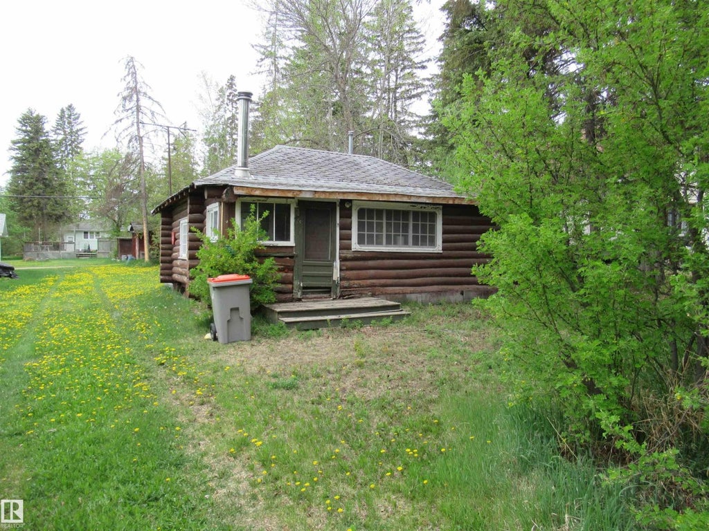 5817 49 ST