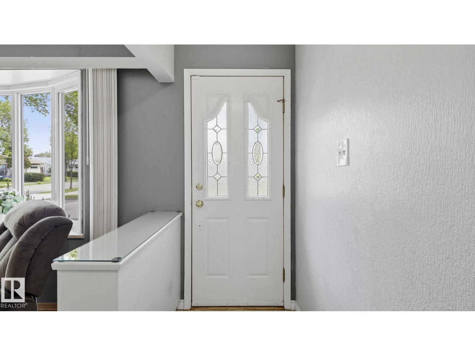 13008 105 ST NW NW