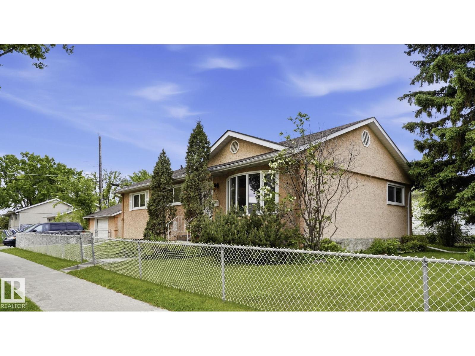 13008 105 ST NW NW