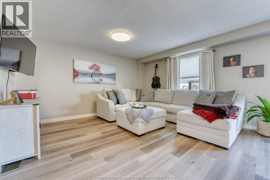 1589 HEATHERGLEN DRIVE