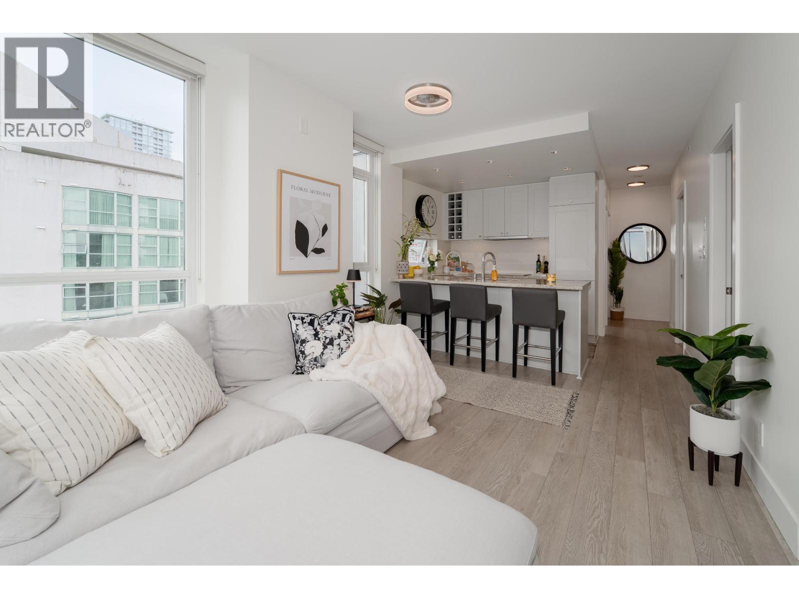 1908 821 CAMBIE STREET