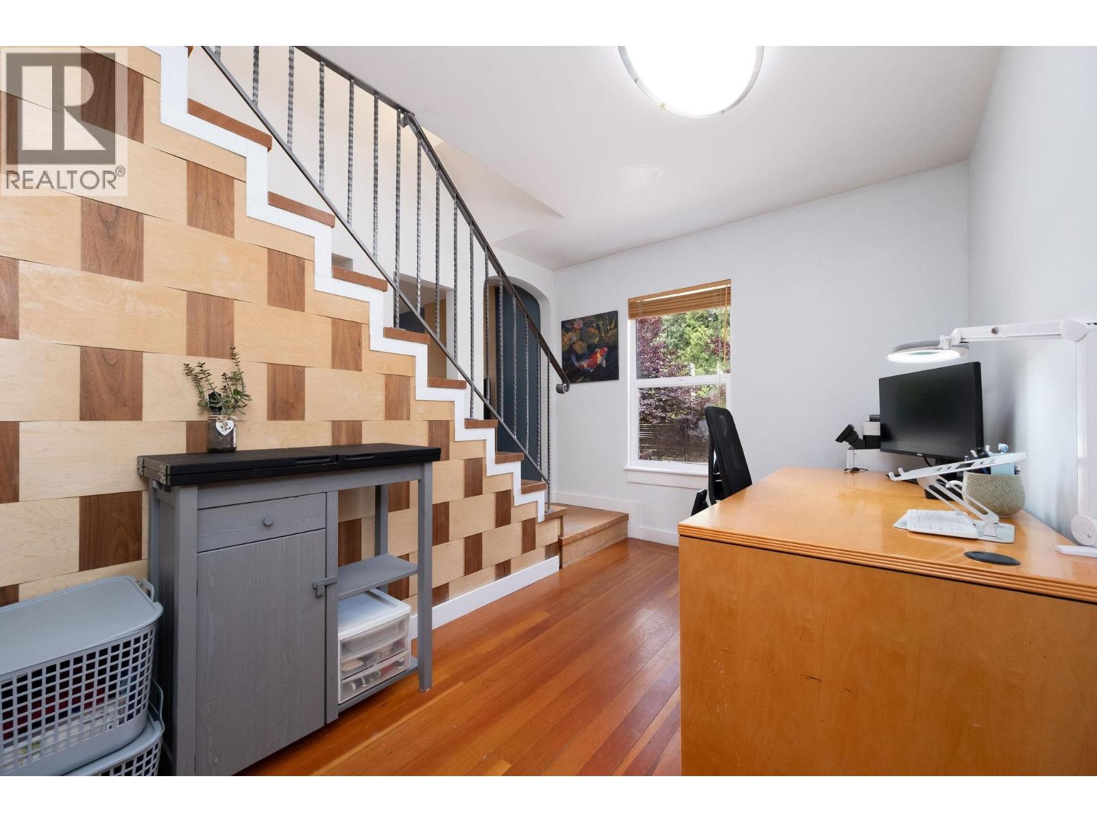 1075 GLADWIN DRIVE