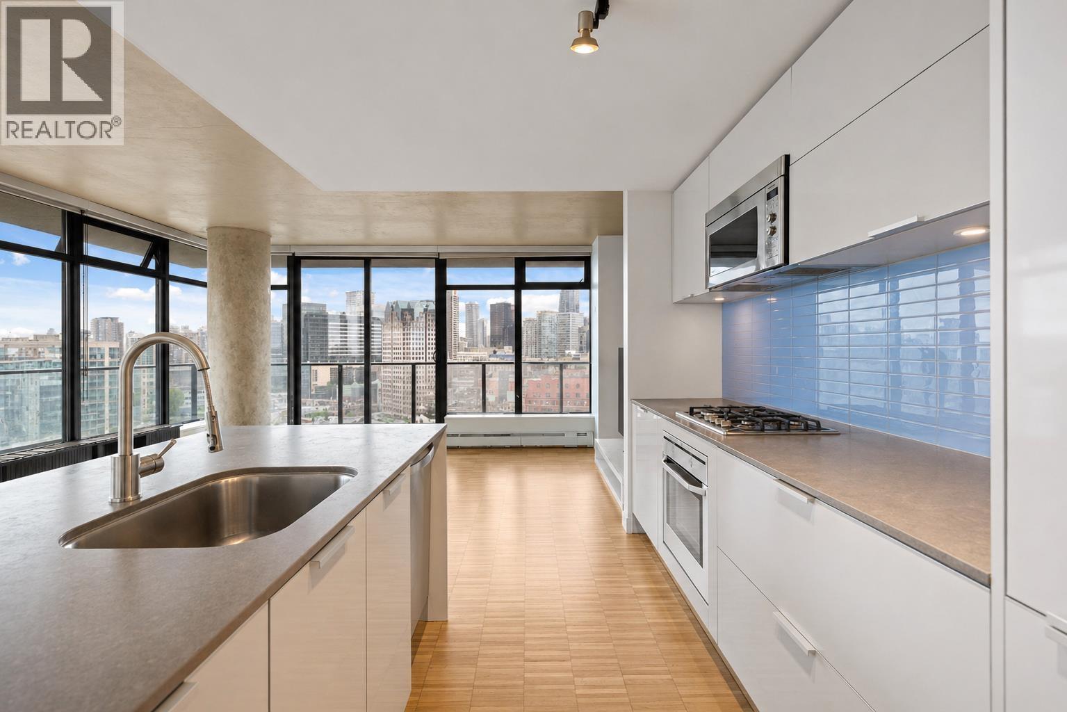 2105 108 W CORDOVA STREET