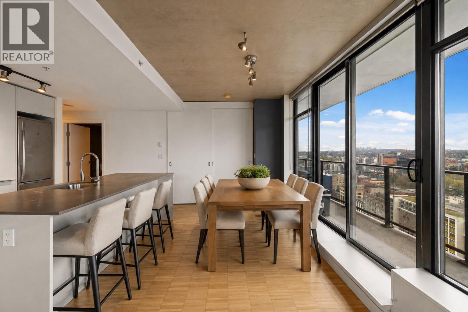 2105 108 W CORDOVA STREET