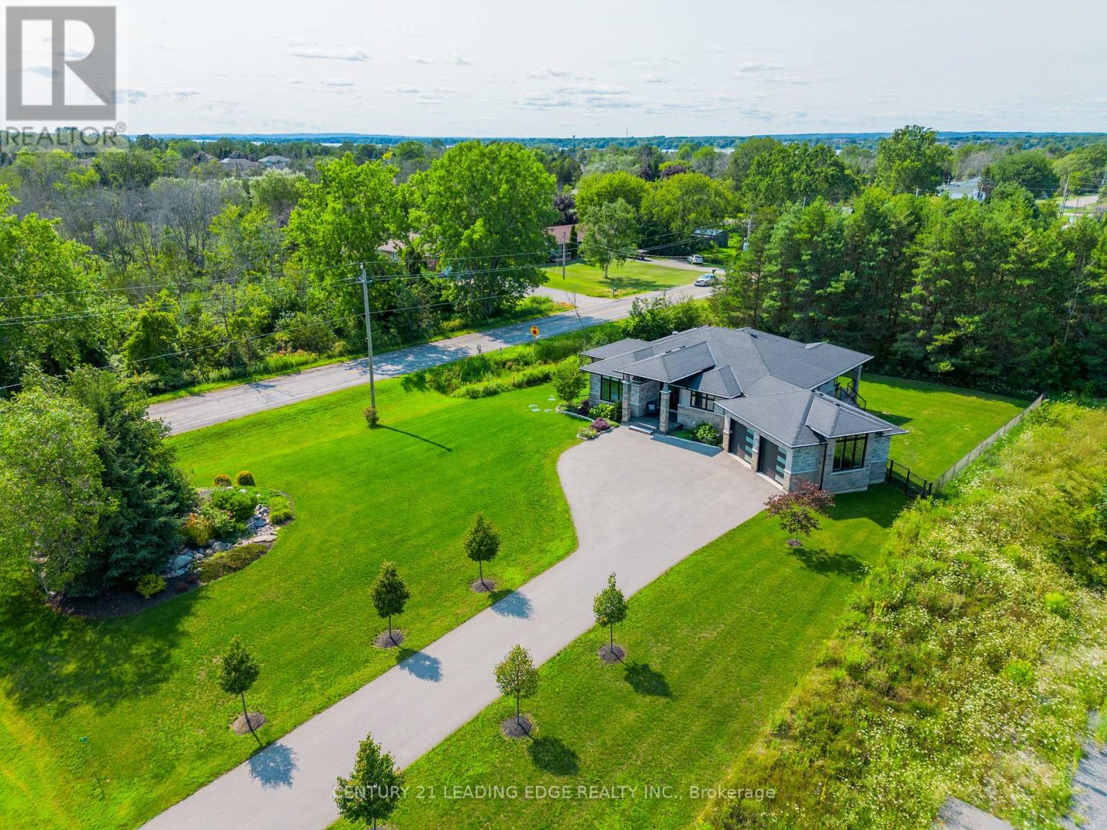 9 LEASIDE STREET
