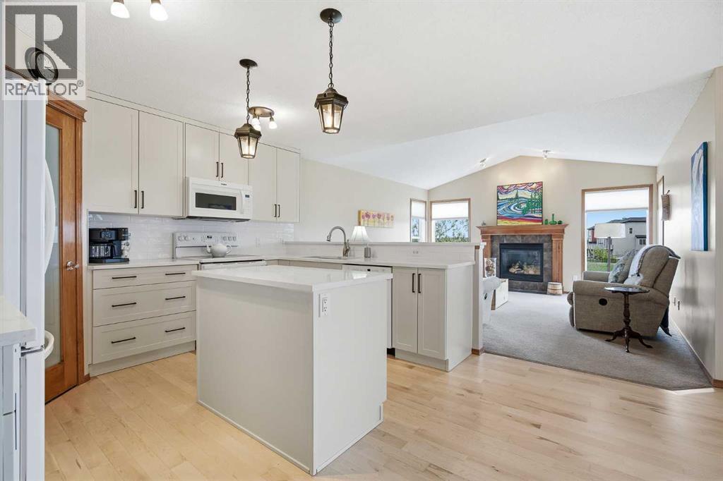 276 Kincora Heights NW