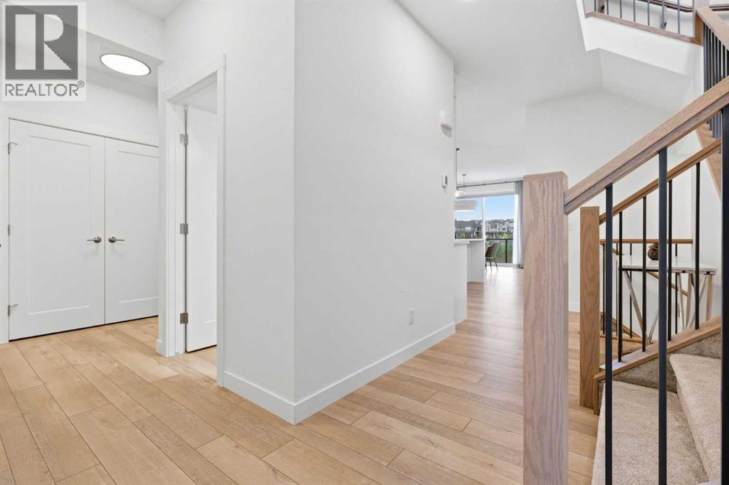110 Rowley Way NW
