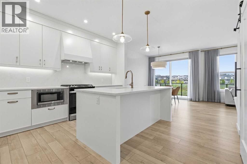 110 Rowley Way NW