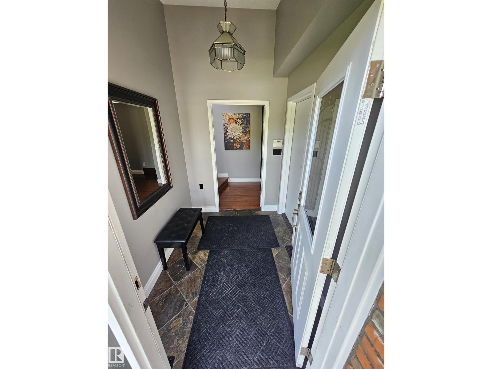 15 PAQUETTE PL
