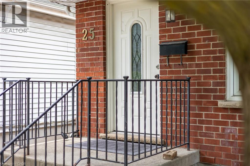 25 SAUNBY Street