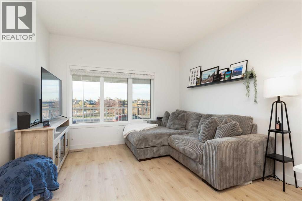 110, 210 Firelight Way W