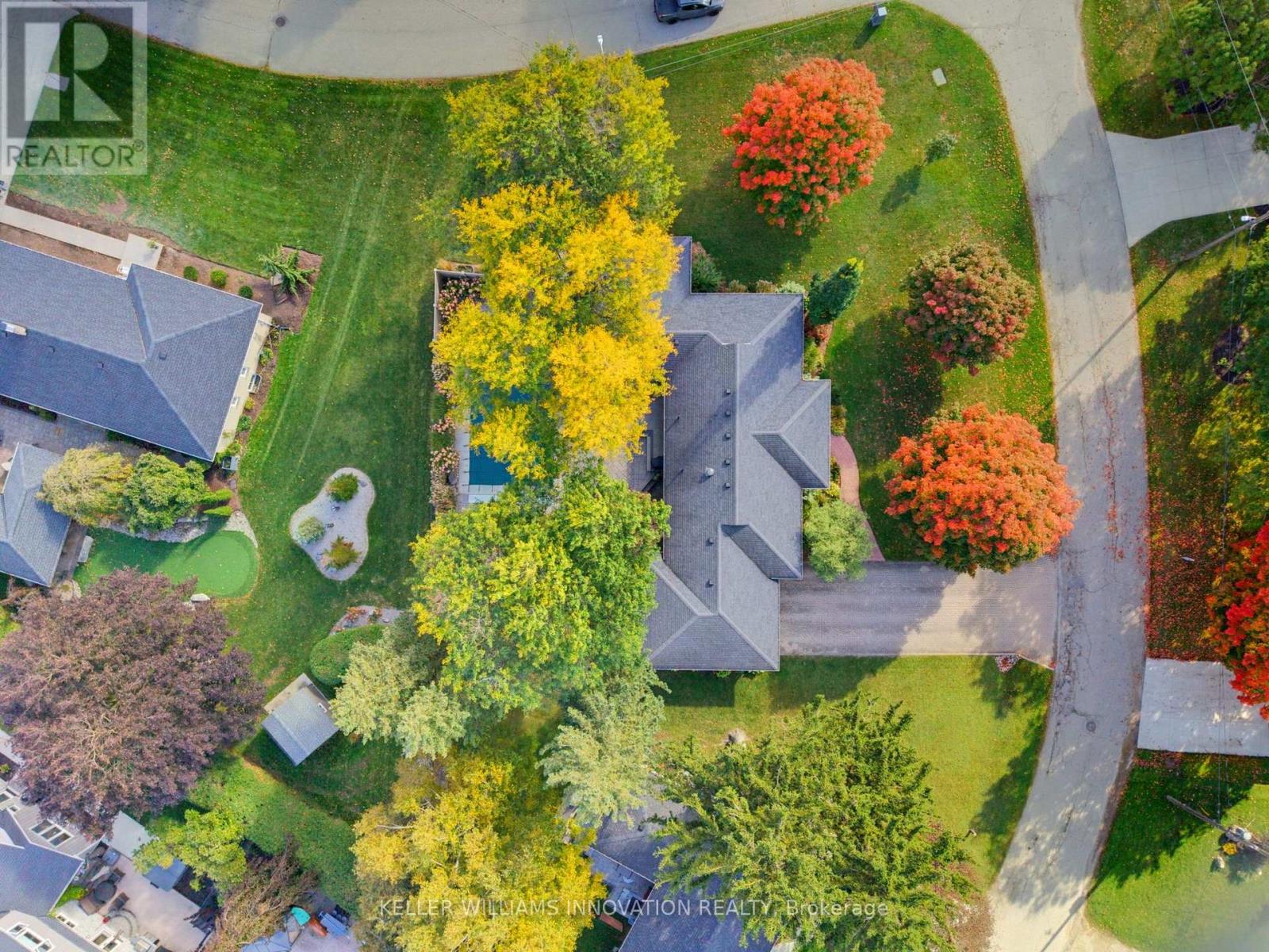 33 JACKSON CRESCENT