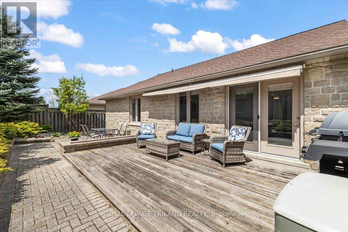272 4TH STREET CRESCENT