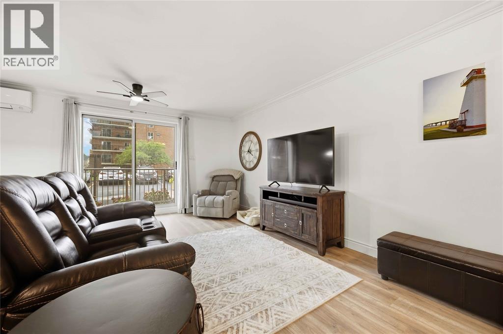 10 Derby LANE Unit# 108