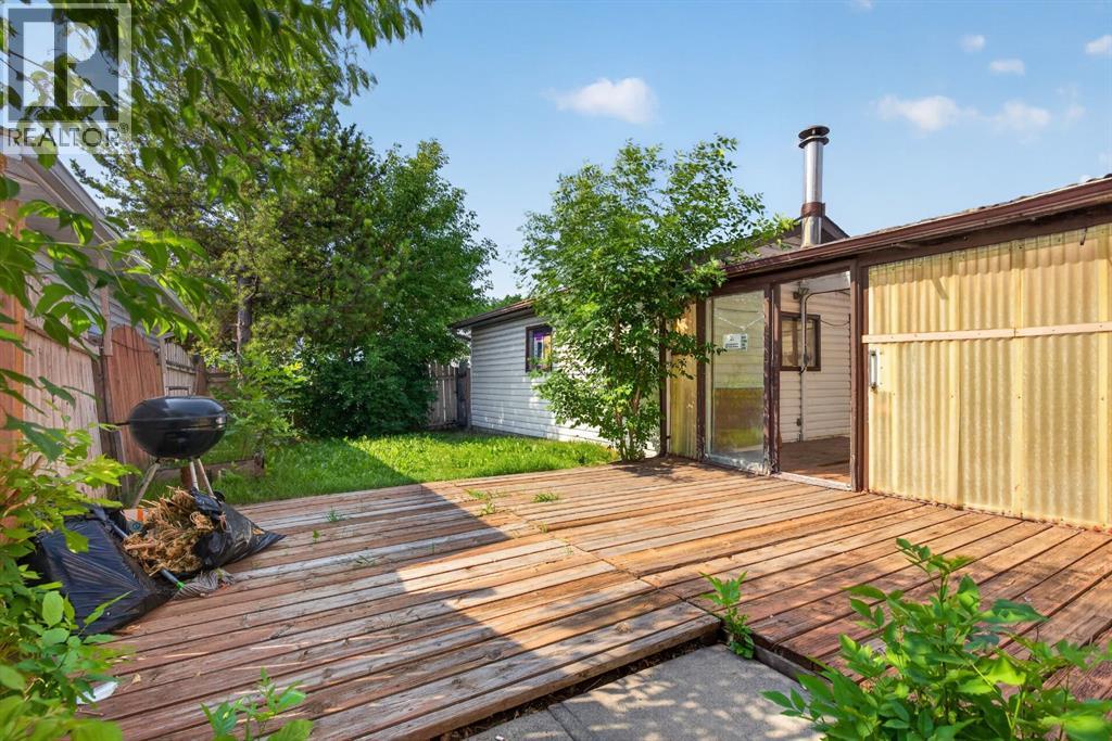 319 Rundlelawn Road NE