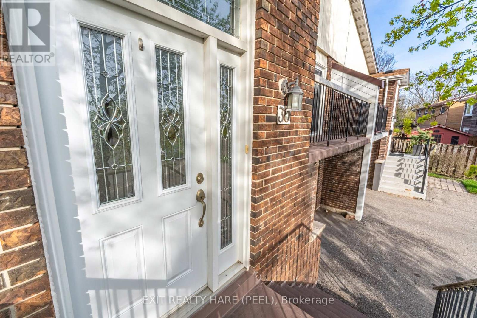 30 THORSBY COURT - Photo 4