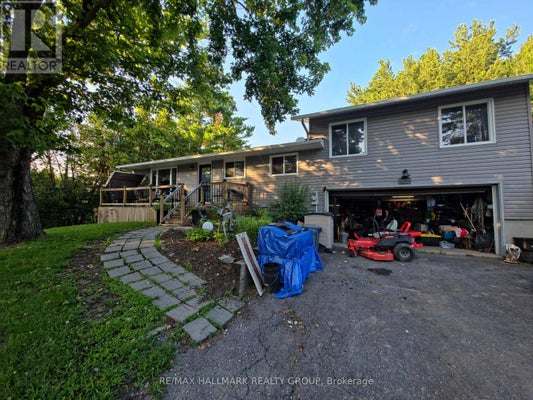 244 Kedey St, Ottawa, ON 2