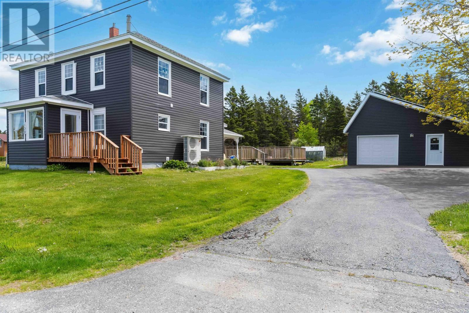 650 Riverside Road - Photo 2