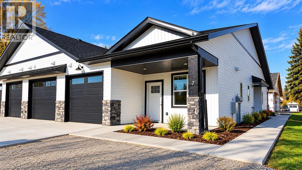5463 55 AVENUE, LACOMBE, AB T4L 1M1 - Image 856242179.jpeg?d=l