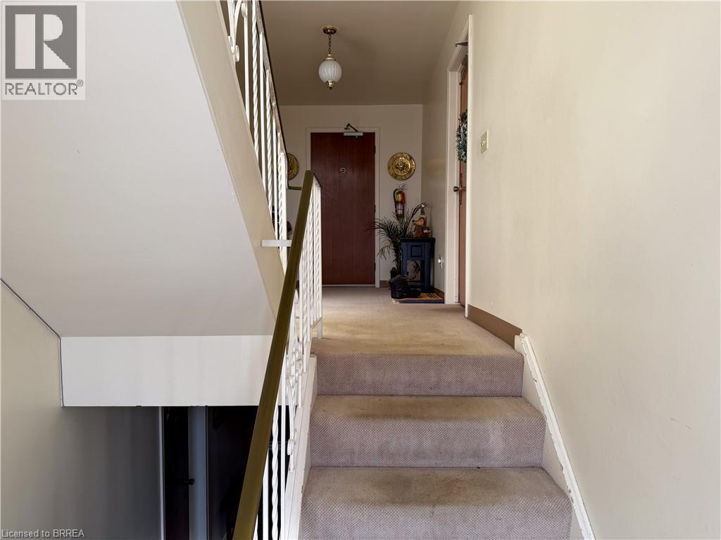 36 GRAHAM Avenue Unit# 4