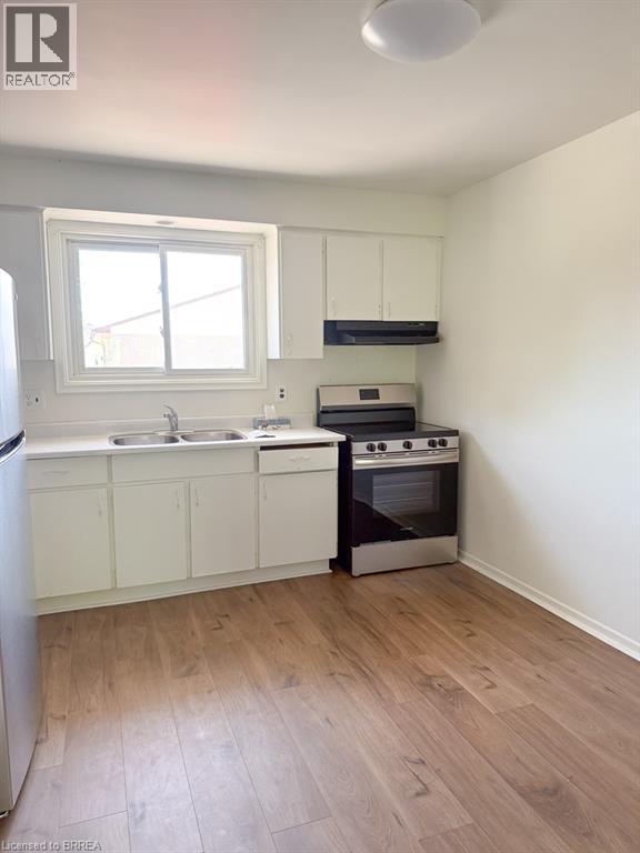 36 GRAHAM Avenue Unit# 4
