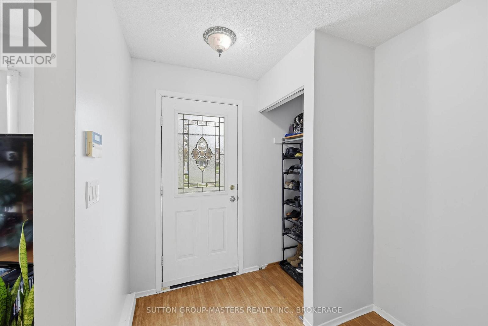 182 ROSEMUND CRESCENT