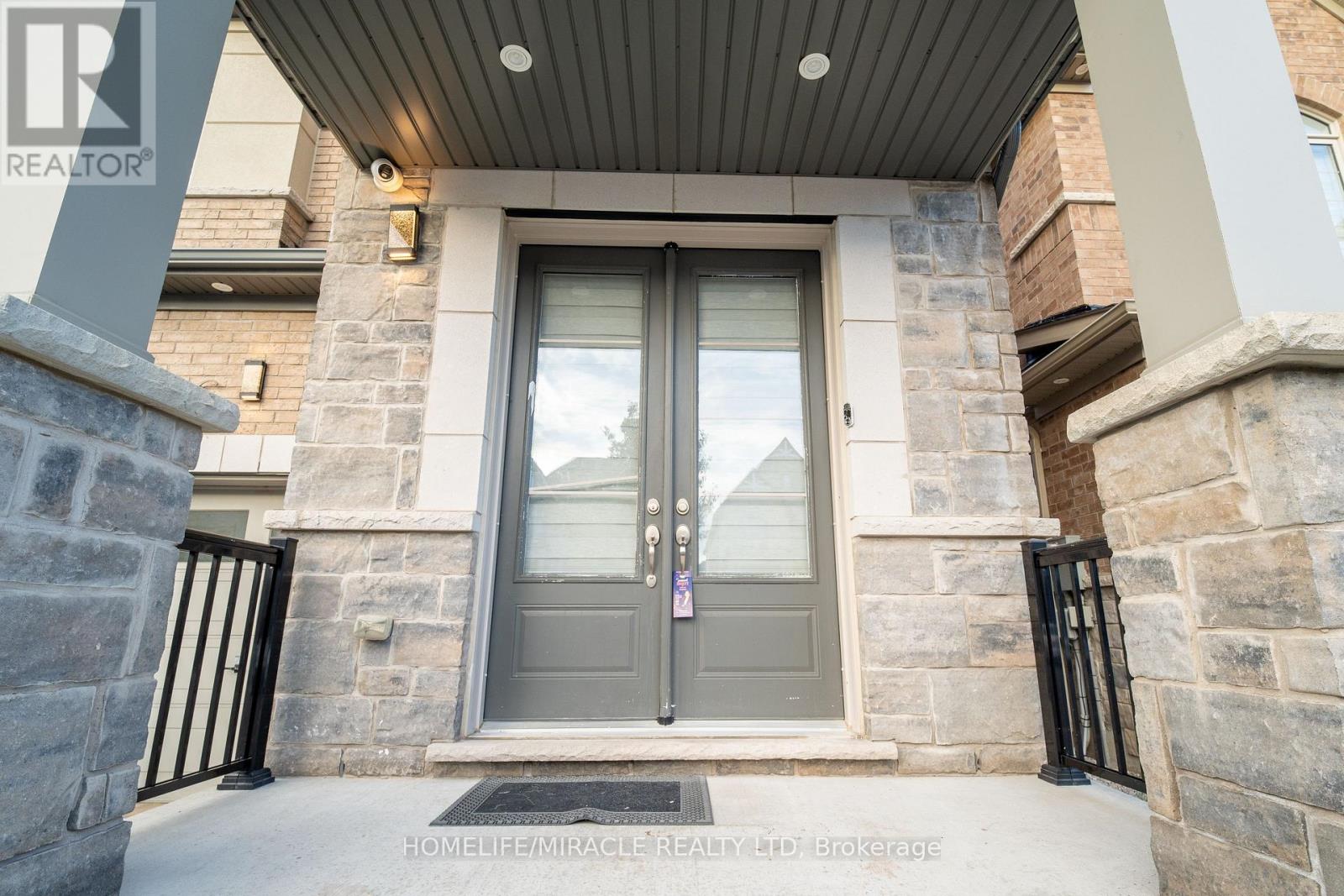 23 HENDRICKS CRESCENT