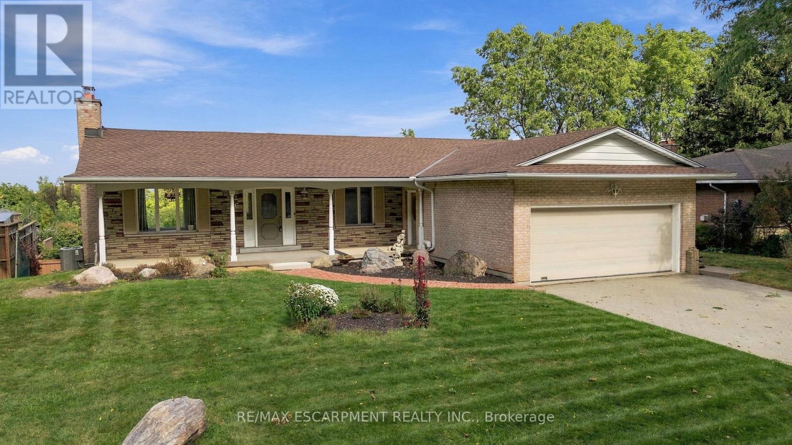 26 LESLIE DRIVE