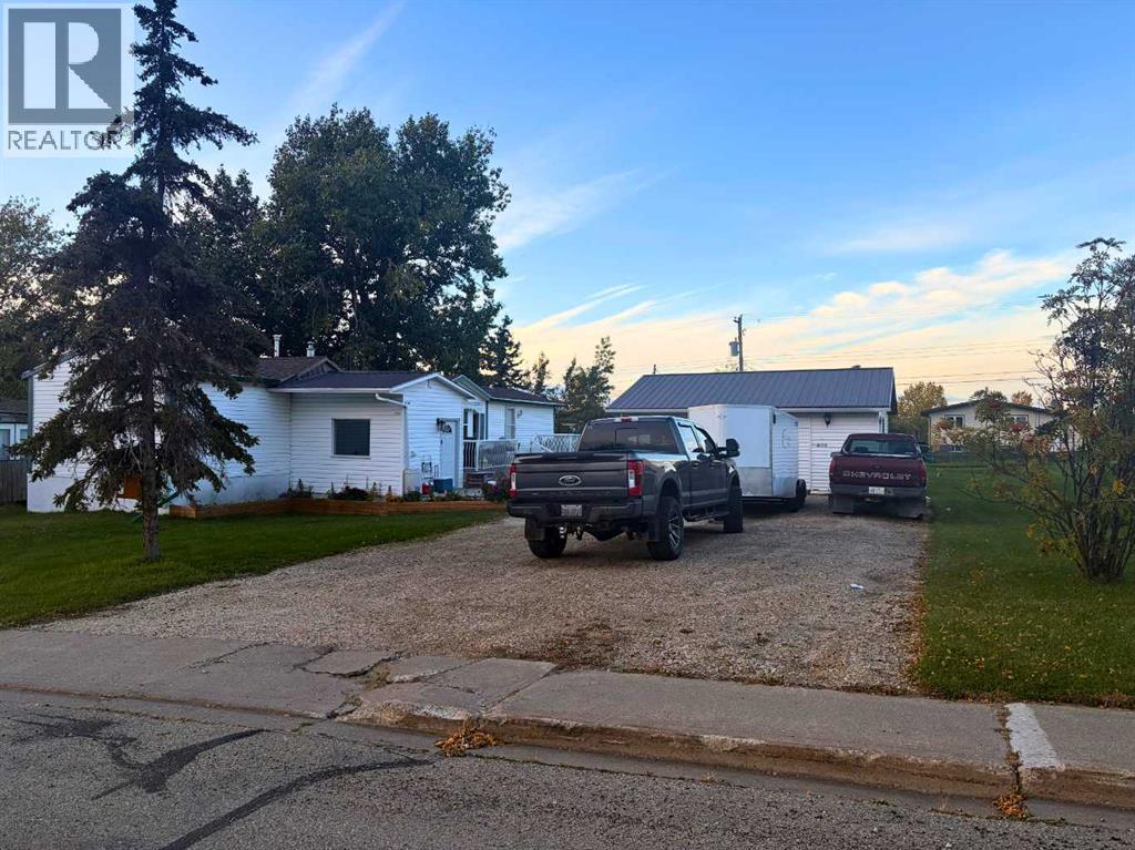 4425 51 AVENUE, VALLEYVIEW, AB T0H 3N0 - Image 165036125.jpeg?d=l