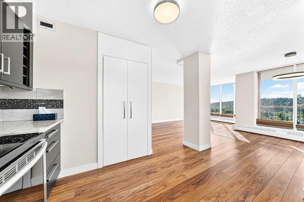 1708, 145 Point Drive NW