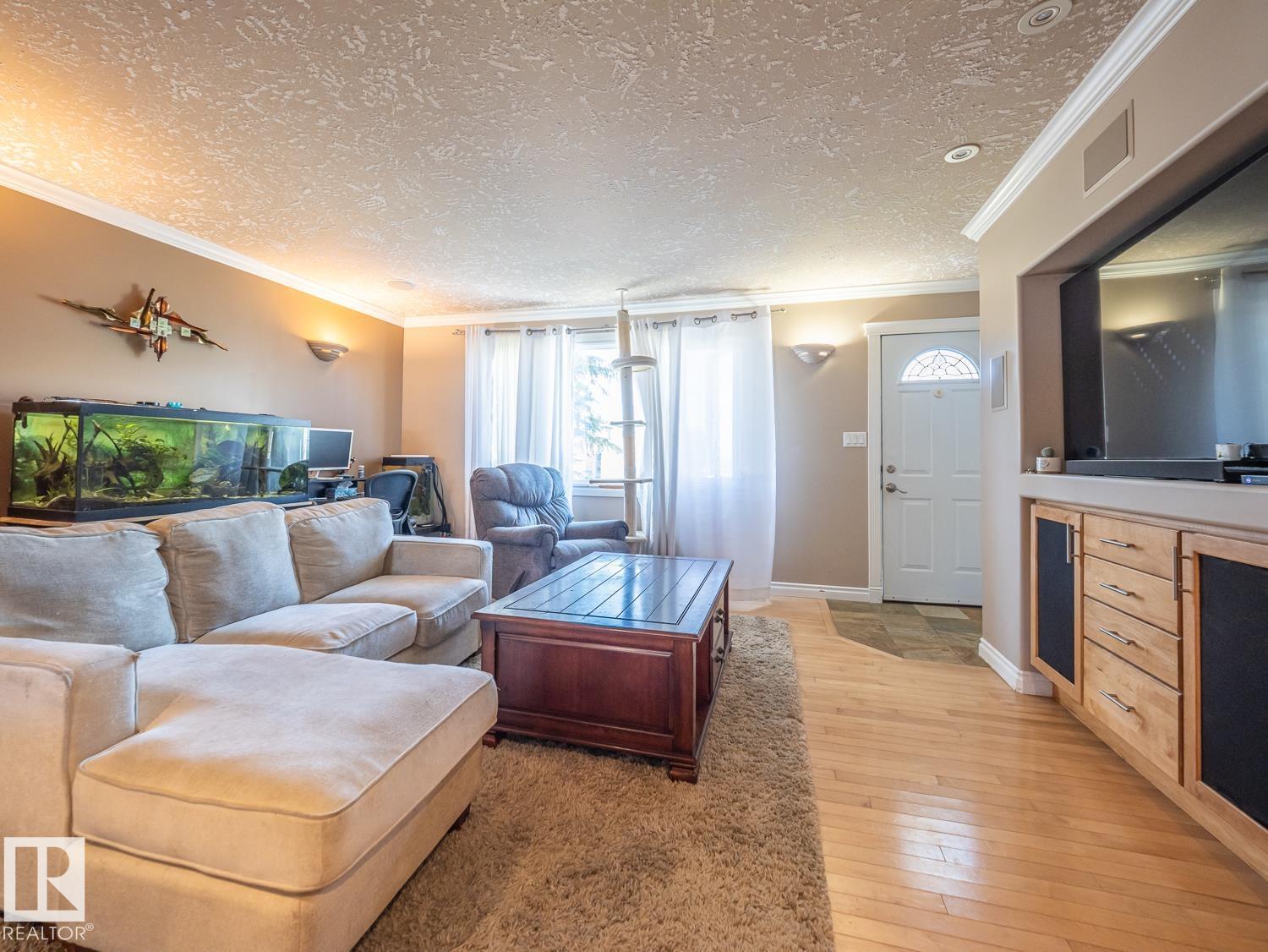 5337 47 ST N