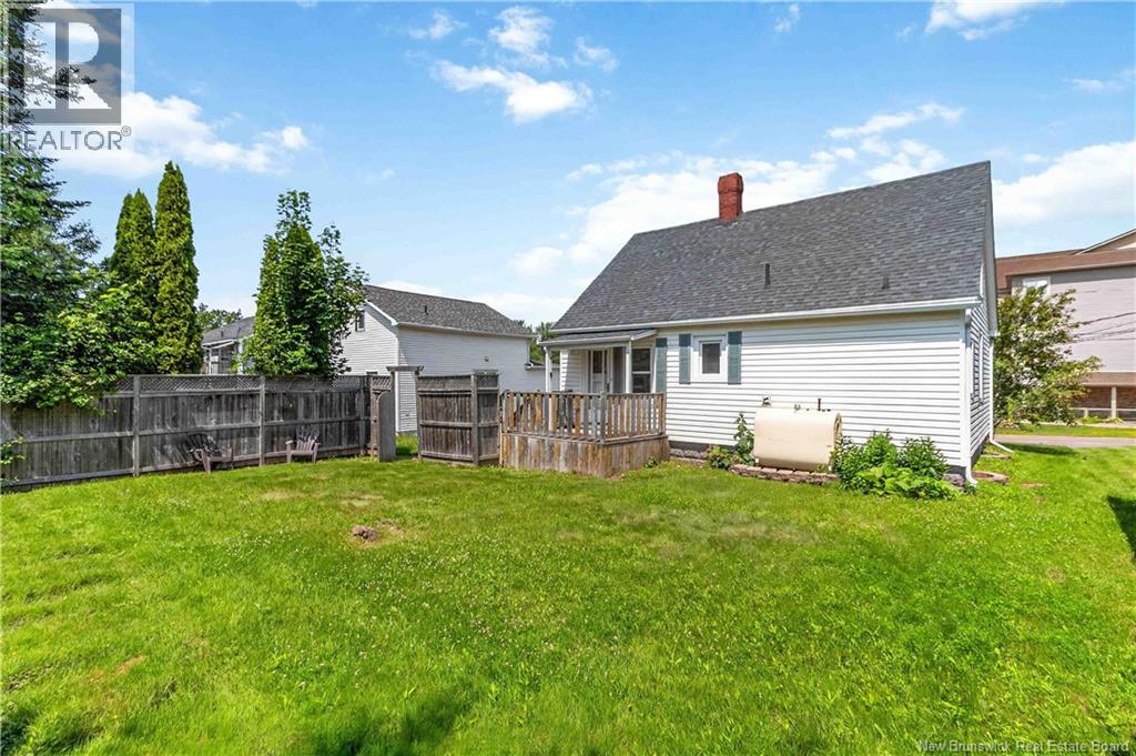 140 Gould - Photo 3