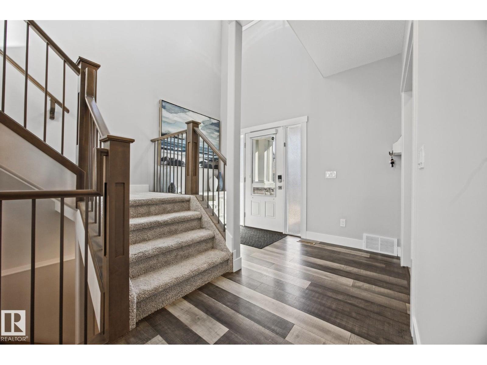 78 AINSLEY WY