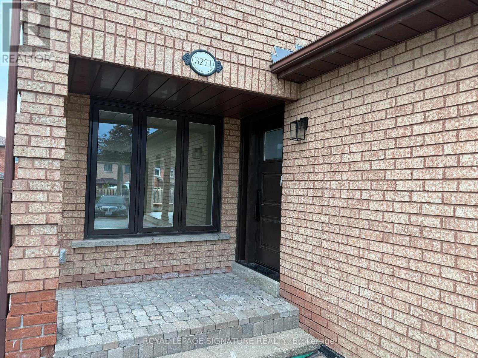 3271 PILCOM CRESCENT