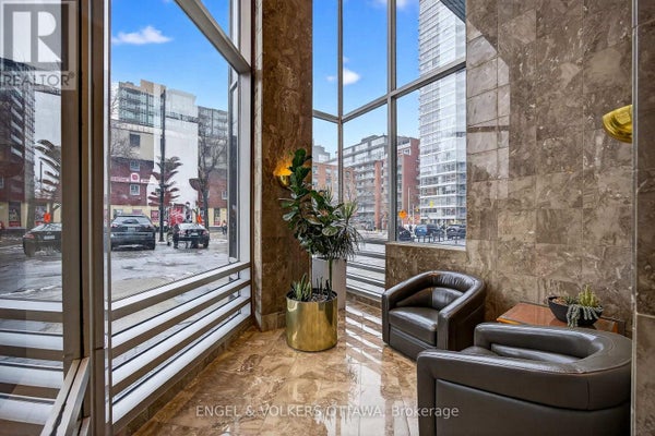 2404 - 160 George St, Ottawa, ON 4