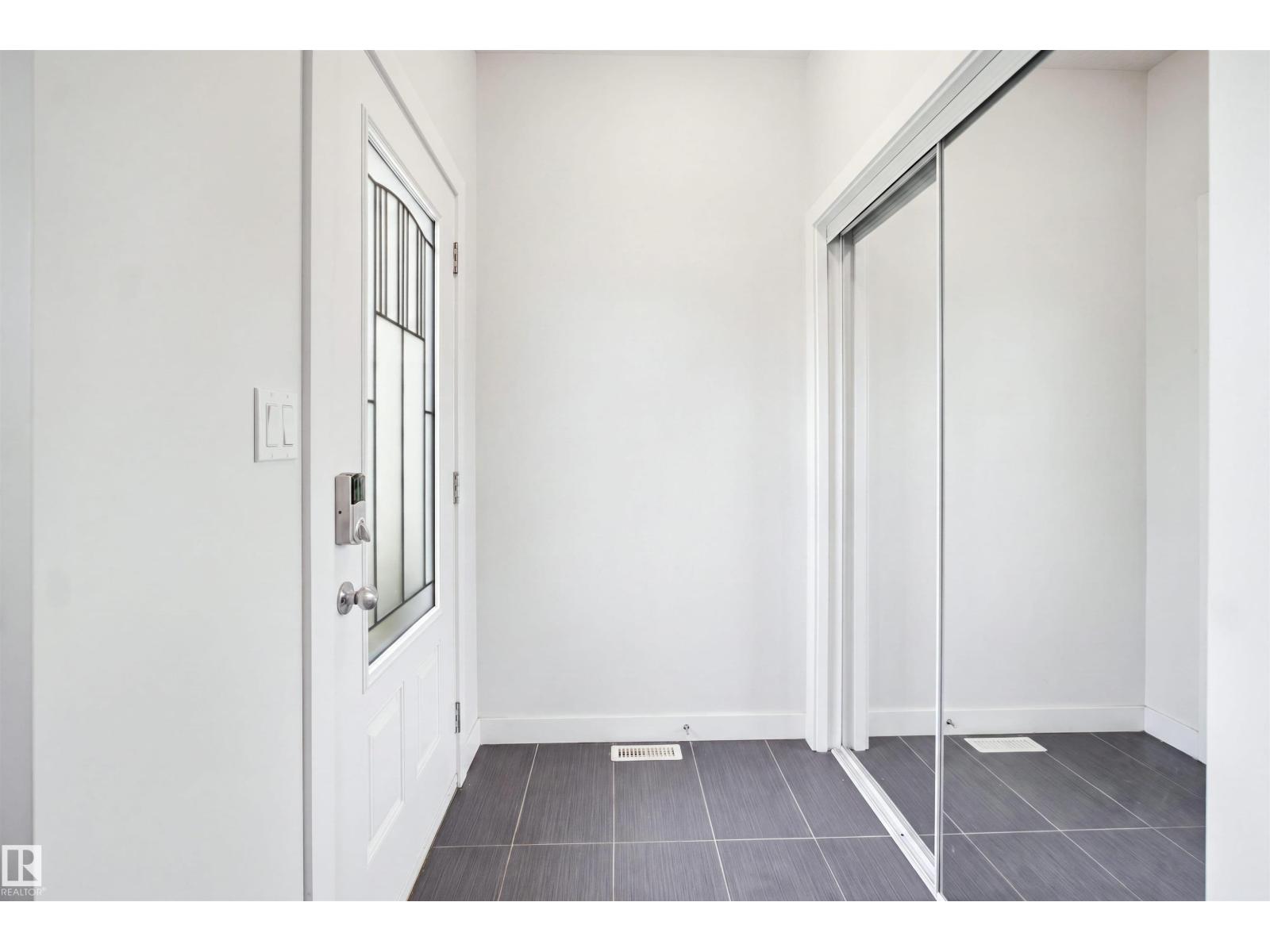 #22 723 172 ST SW