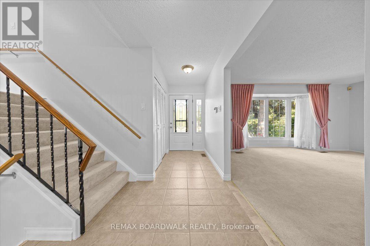 965 CAHILL DRIVE W