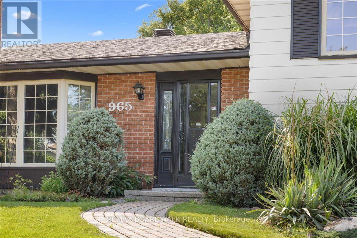 965 CAHILL DRIVE W