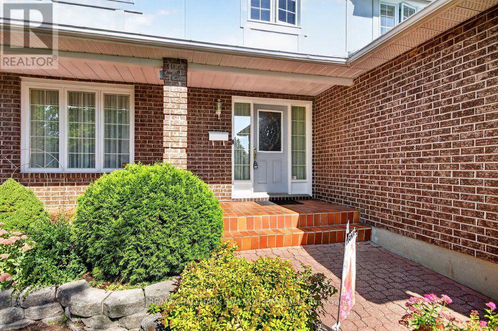 1104 GRENON AVENUE