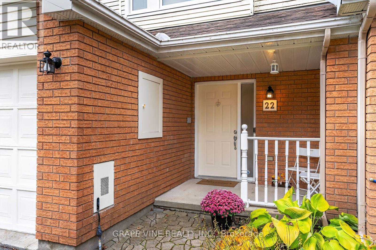 22 HODGSON COURT