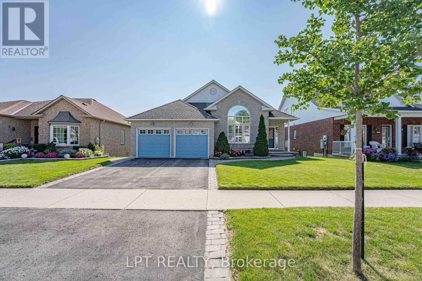 219 WATERBURY CRESCENT