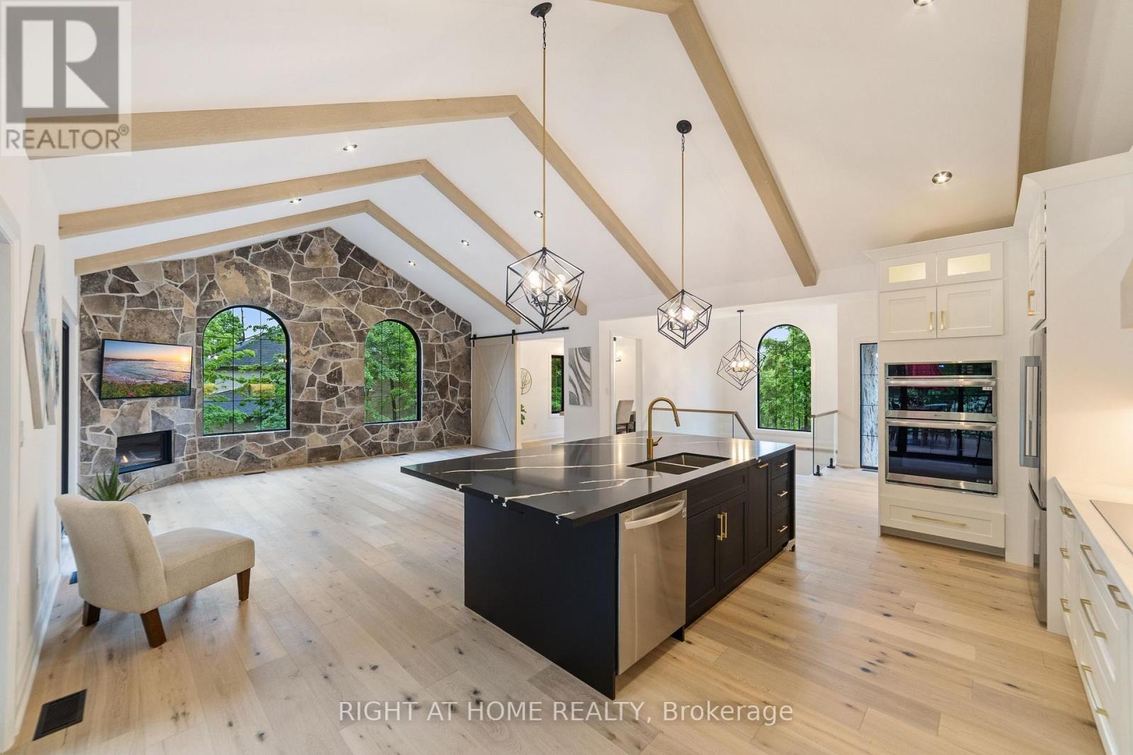 515 HAMILTON DRIVE