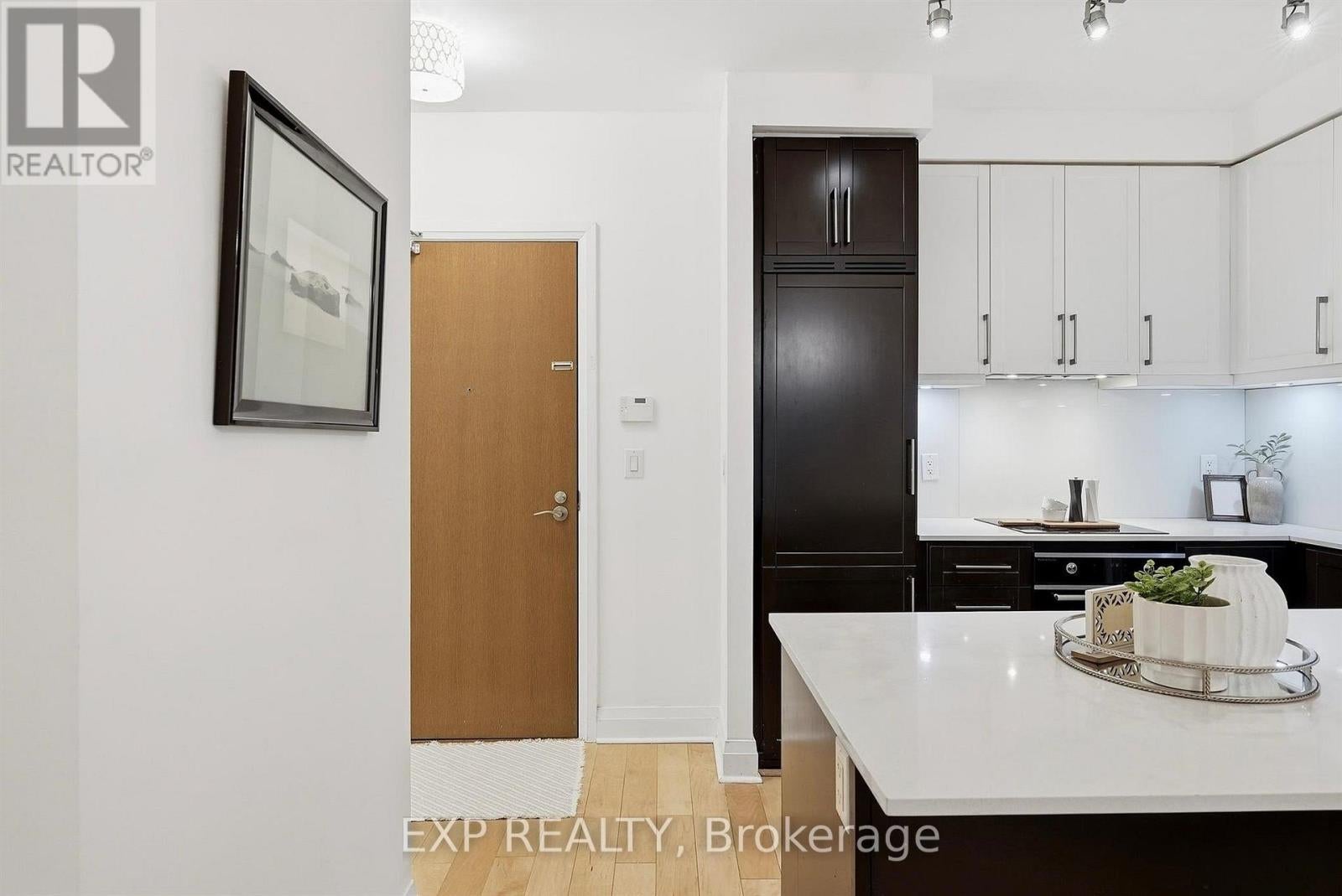 213 - 21 CLAIRTRELL ROAD